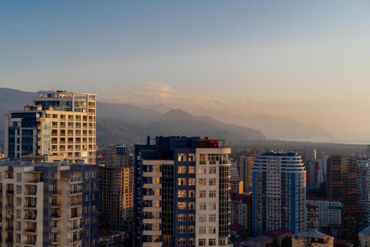 Апартаменты Grand City Real Estate Батуми Экстерьер фото