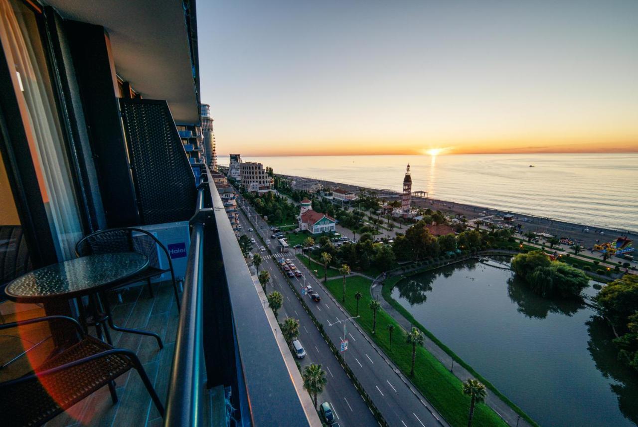 Апартаменты Grand City Real Estate Батуми Экстерьер фото